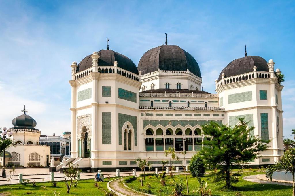 Danau Toba Hotel International Medan Dış mekan fotoğraf