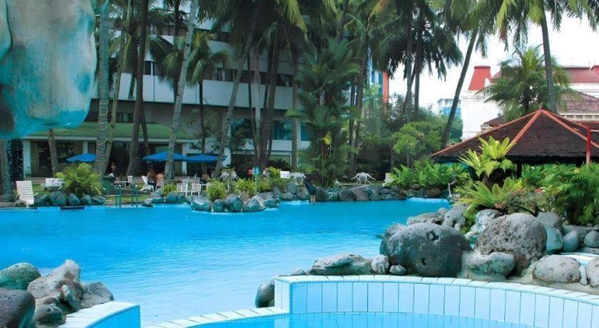 Danau Toba Hotel International Medan Dış mekan fotoğraf