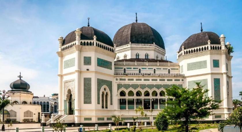Danau Toba Hotel International Medan Dış mekan fotoğraf
