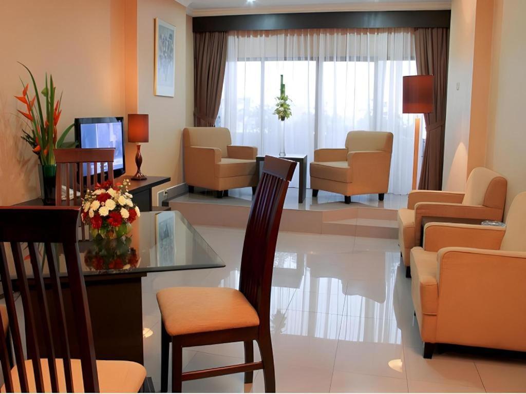 Danau Toba Hotel International Medan Dış mekan fotoğraf
