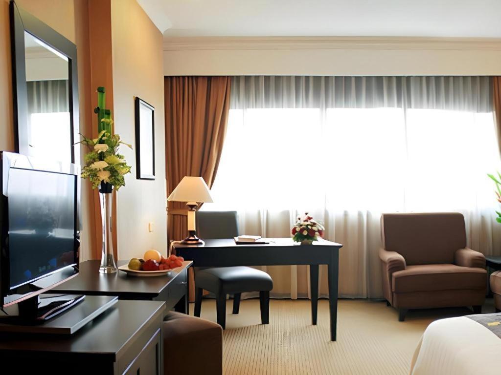 Danau Toba Hotel International Medan Dış mekan fotoğraf