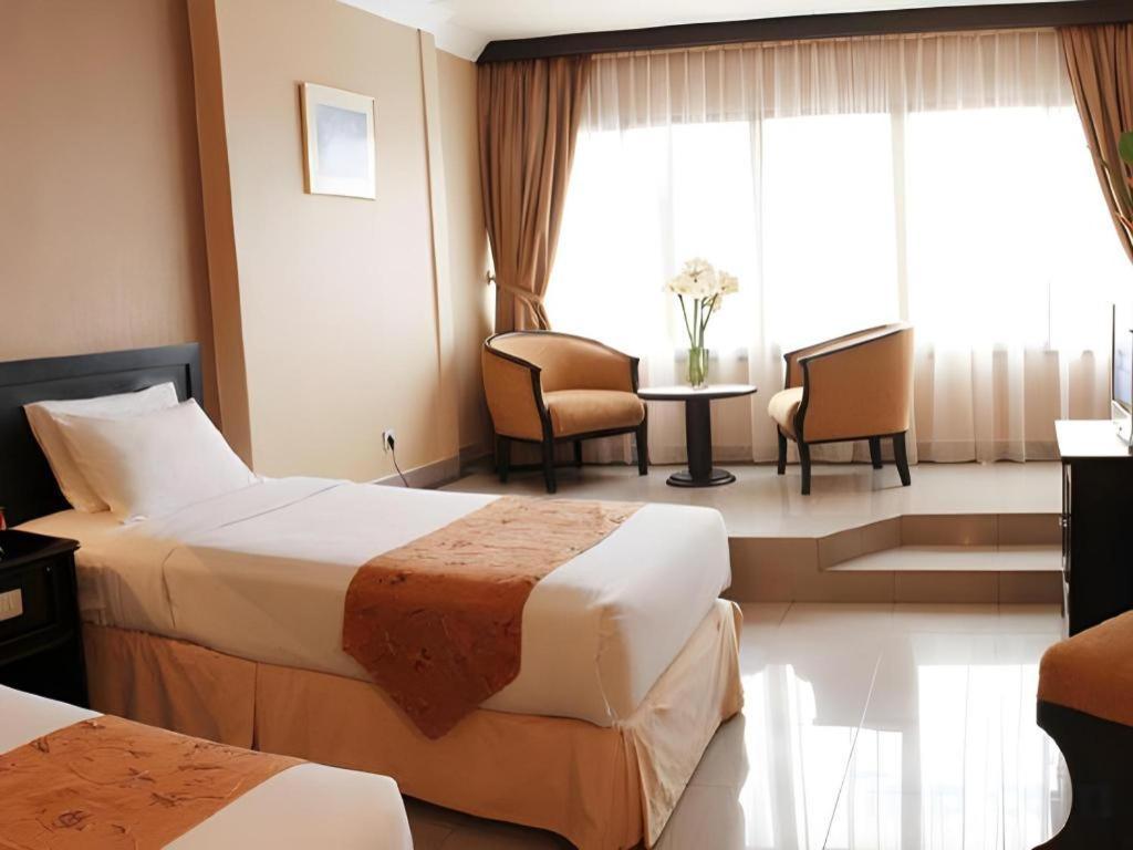 Danau Toba Hotel International Medan Dış mekan fotoğraf