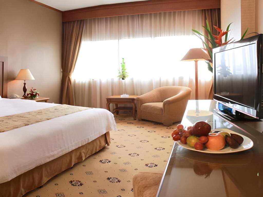 Danau Toba Hotel International Medan Dış mekan fotoğraf